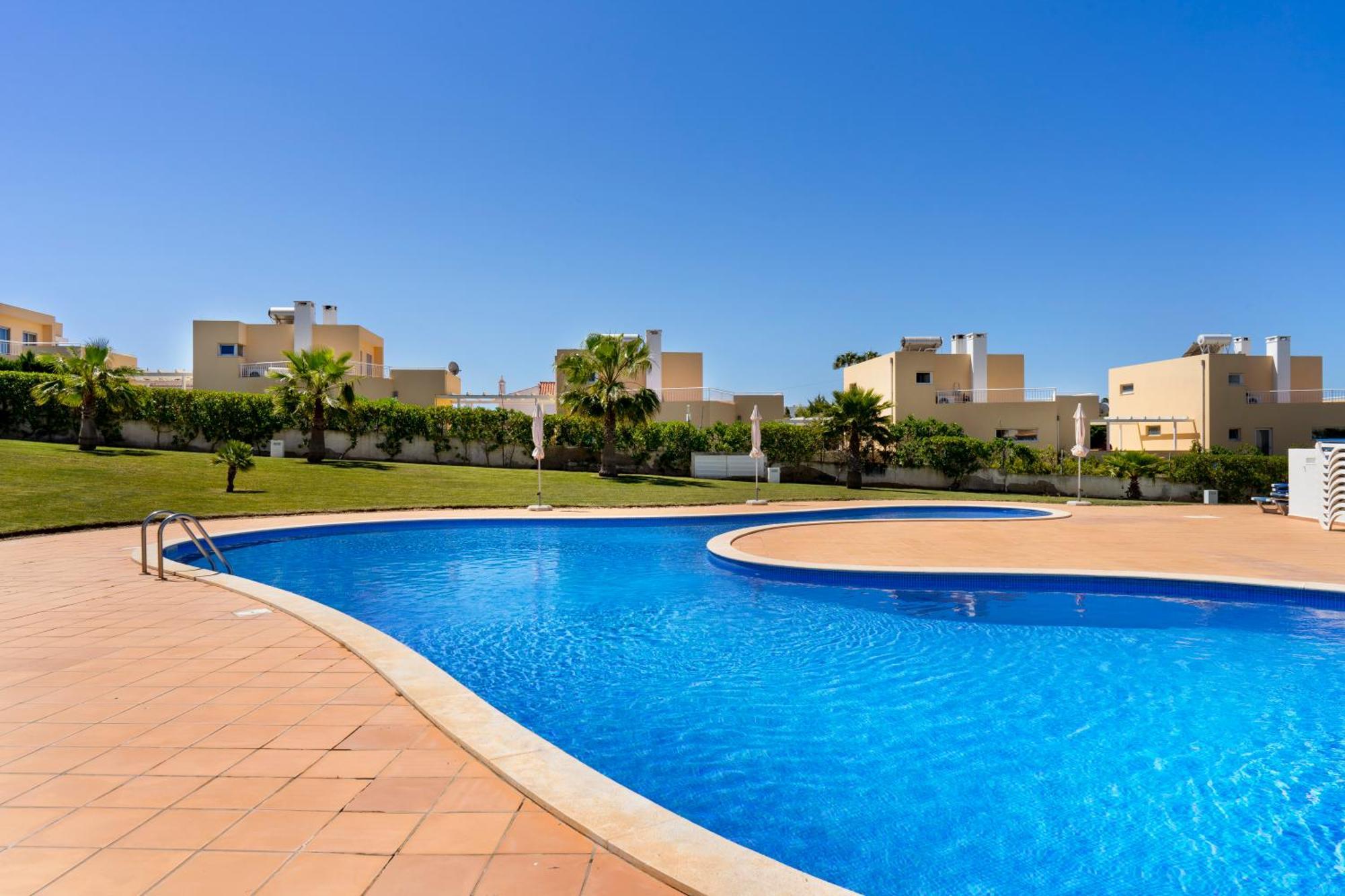 Apartamento No Condominio Baia Village Com Piscina Albufeira Exterior foto